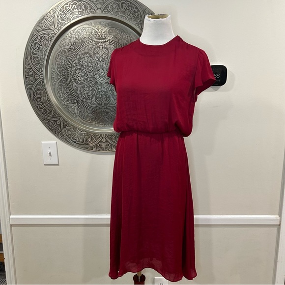 Isabel Marant Dresses & Skirts - Isabel Marant E'toile red cap sleeve dress - Size 38 / US 6 / M *FE